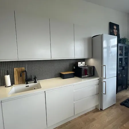 Stor Og Moderne Med Hoy Standard Og Flott Utsikt, 2 Soverom Apartment