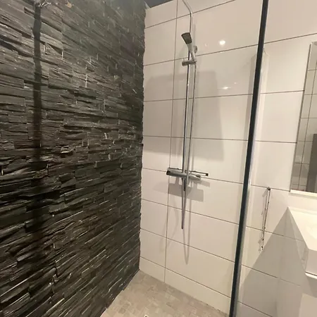 Stor Og Moderne Med Hoy Standard Og Flott Utsikt, 2 Soverom Apartment *